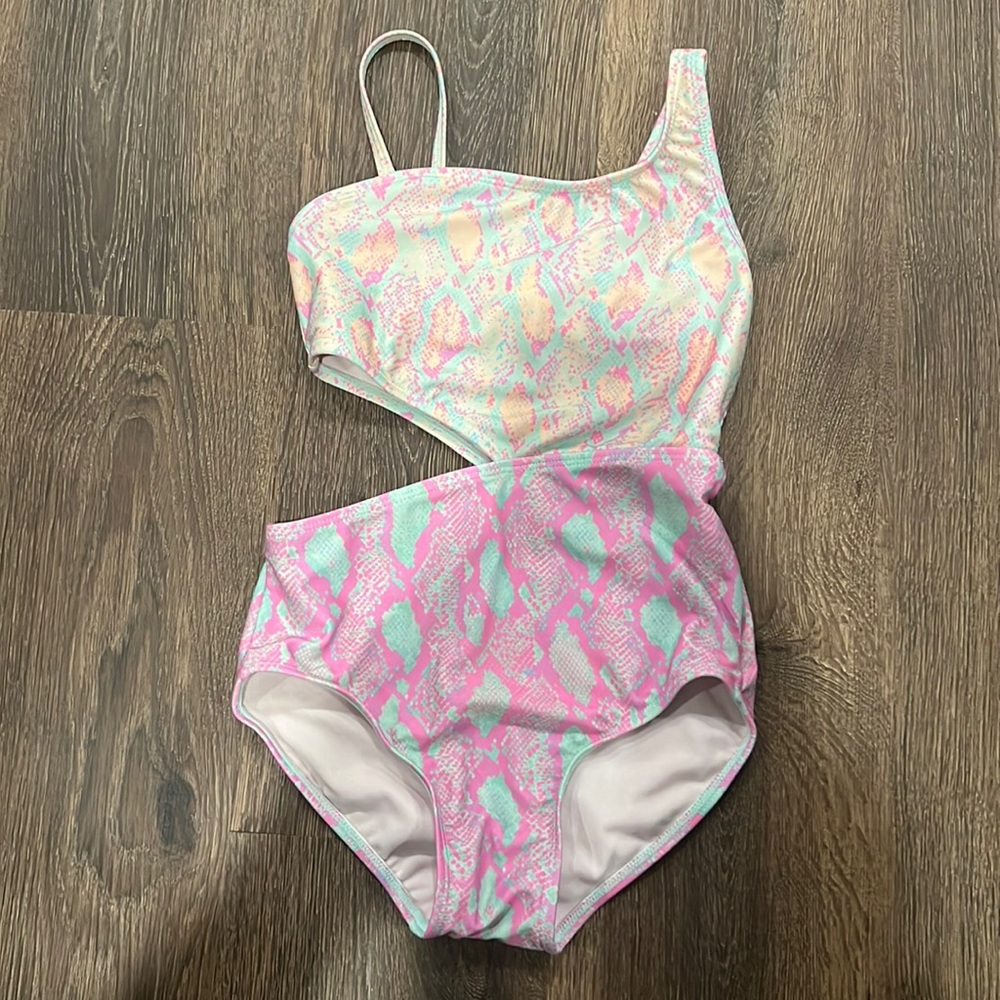 Cat and Jack 1 Piece Bathing Suit